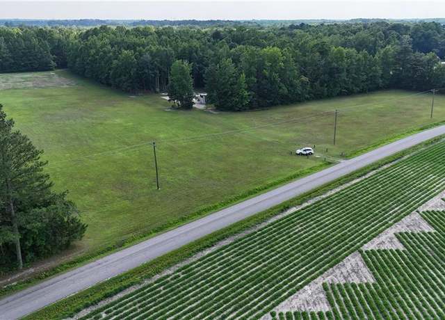 Property at 10510 Magnet Dr, Smithfield, VA 23430