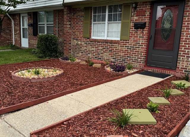 Property at 840 N Grosvenor Ct, Virginia Beach, VA 23462, 3 beds, 2.5 baths