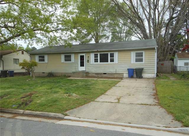 Property at 108 Prince William Rd, Newport News, VA 23608, 4 beds, 1.5 baths