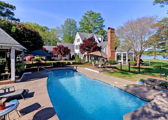 Property at 106 Ocean Breeze Dr, Yorktown, VA 23693, 4 beds, 4.5 baths