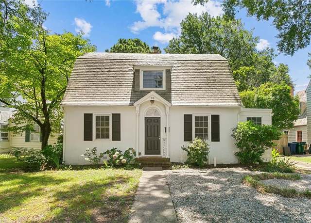 Property at 98 Hopkins St, Newport News, VA 23601, 3 beds, 2 baths