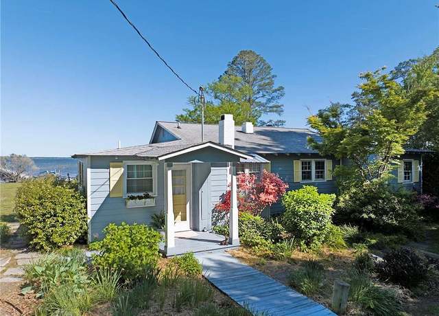 Property at 9817 Eastwind Rd, Gloucester, VA 23061, 3 beds, 3 baths