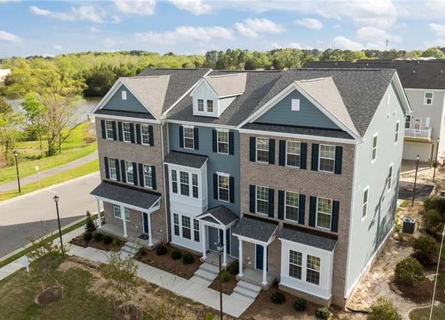 Property at 110 Freeman Dr, Hampton, VA 23666, 4 beds, 3.5 baths
