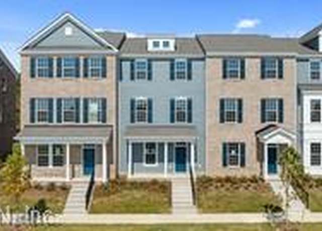 Property at 110 Freeman Dr, Hampton, VA 23666, 4 beds, 3.5 baths