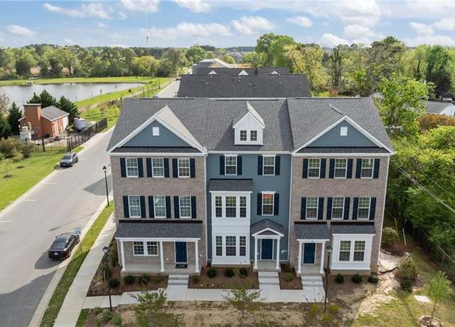 Property at 12 Freeman Dr, Hampton, VA 23666, 4 beds, 3.5 baths