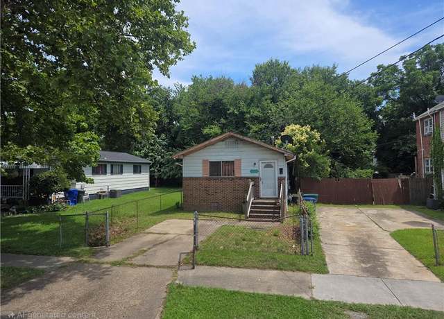 Property at 752 19th St, Newport News, VA 23608, 4 beds, 1.5 baths