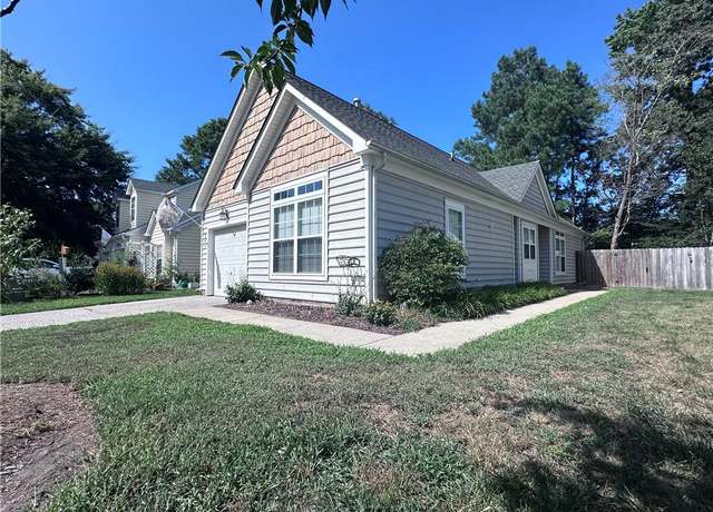 Property at 306 Dorothy Dr, Yorktown, VA 23692, 3 beds, 2 baths