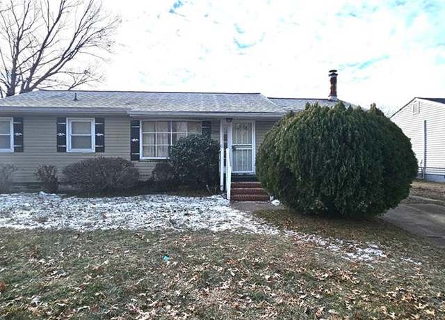 Property at 1314 Saxton Dr, Hampton, VA 23669, 3 beds, 1.5 baths