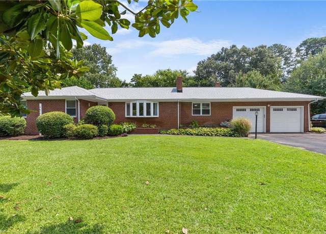 Property at 2016 Oak Leaf Ln, Virginia Beach, VA 23455, 3 beds, 2 baths
