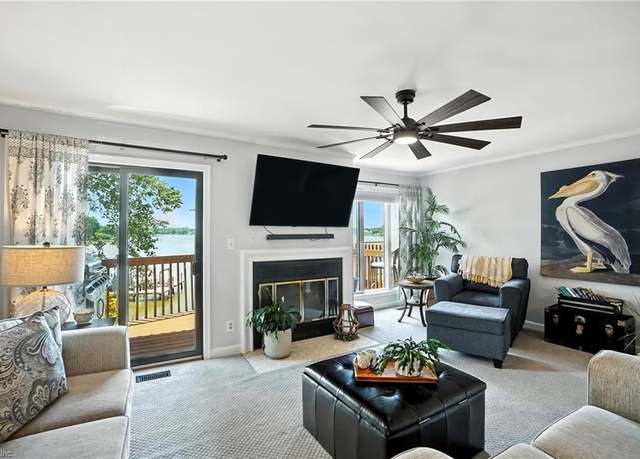 Property at 38 Sandie Point Ln, Portsmouth, VA 23701, 3 beds, 3.5 baths