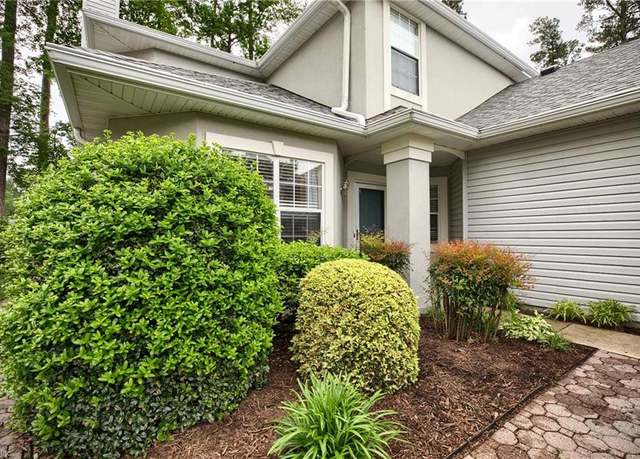 Property at 814 E Willow Point Pl, Newport News, VA 23602, 3 beds, 2.5 baths