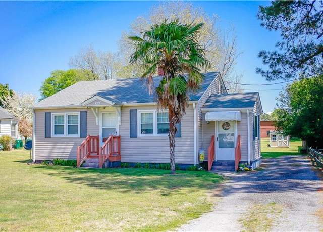 Property at 208 Mulberry Ln, Suffolk, VA 23434, 2 beds, 1 bath