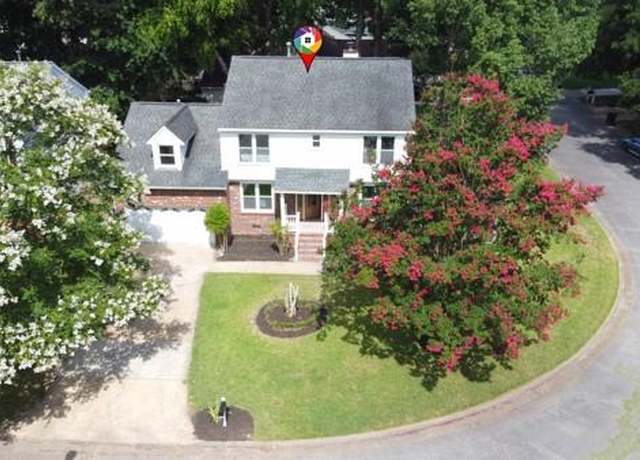 Property at 424 Supplejack Ct, Chesapeake, VA 23320, 4 beds, 2.5 baths