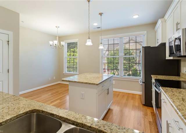 Property at 101 Carrington Ln, Yorktown, VA 23692, 2 beds, 2.5 baths