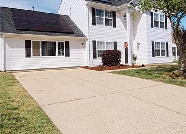 Property at 30 Grist Mill Dr, Hampton, VA 23669, 3 beds, 2.5 baths