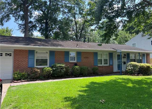 Property at 721 Fox Run Rd, Virginia Beach, VA 23452, 3 beds, 1.5 baths