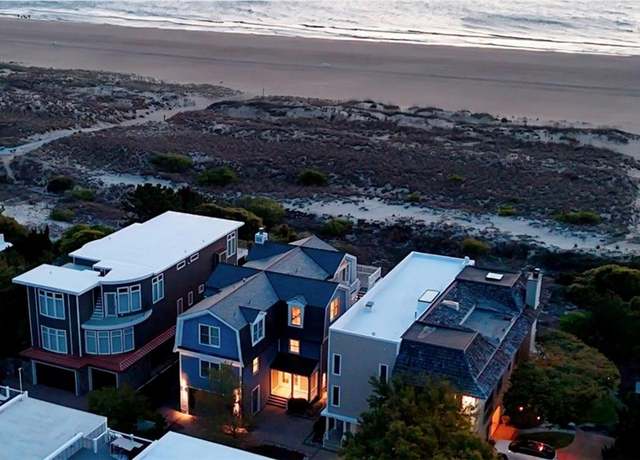 Property at 7202 Ocean Front Ave, Virginia Beach, VA 23451, 6 beds, 6.5 baths