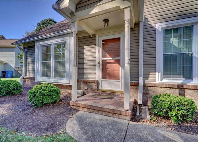 Property at 1303 Fairways Unit A, Chesapeake, VA 23320, 2 beds, 2.5 baths
