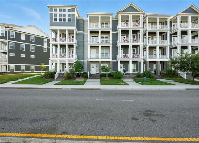 Property at 9671 Shore Dr, Norfolk, VA 23518, 3 beds, 3.5 baths
