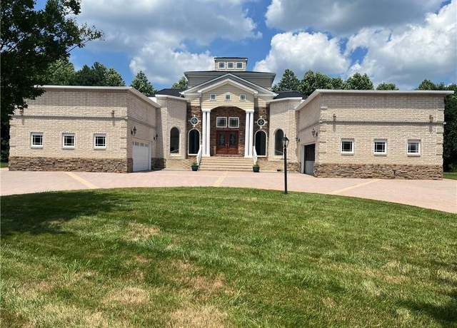 Property at 1608 Venetian Way, Chesapeake, VA 23322, 5 beds, 4.5 baths