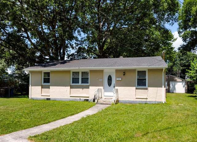 Property at 1210 Drayton Ct, Chesapeake, VA 23324, 3 beds, 2 baths