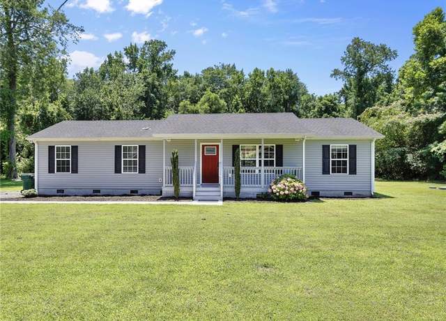 Property at 121 Willow Ln, Suffolk, VA 23434, 4 beds, 3 baths