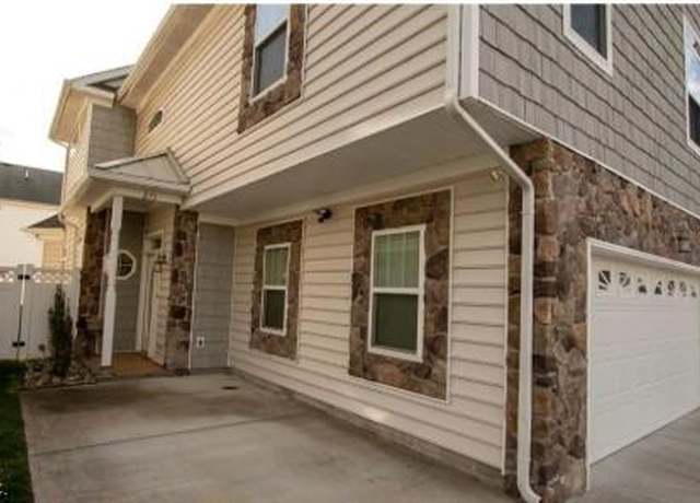 Property at 273 Moate Cir, Virginia Beach, VA 23462, 3 beds, 2.5 baths