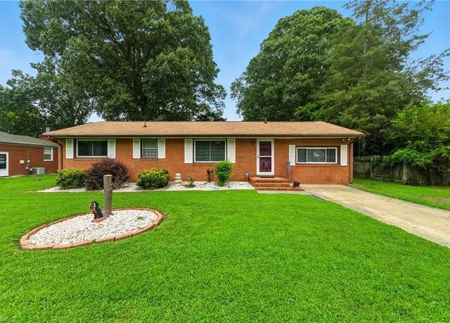 Property at 142 Colony Rd, Newport News, VA 23602, 3 beds, 2 baths