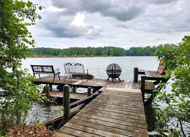 Property at 4304 Ainslie Ct S, Suffolk, VA 23434, 4 beds, 2.5 baths