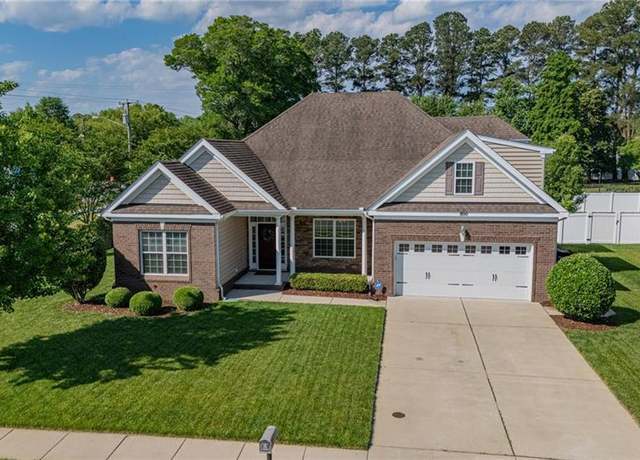 Property at 800 Chapel Hill Dr, Chesapeake, VA 23322, 4 beds, 3 baths