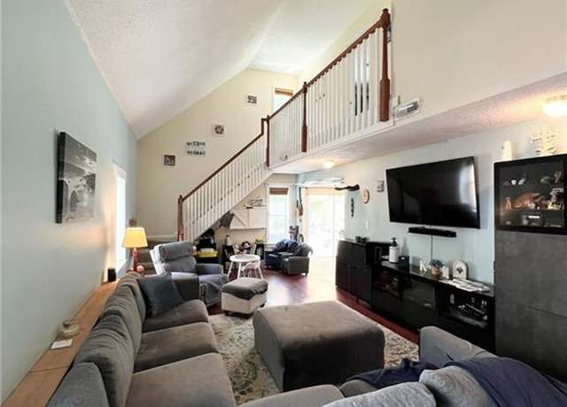 Property at 5806 Edith Ct, Virginia Beach, VA 23464, 3 beds, 2 baths