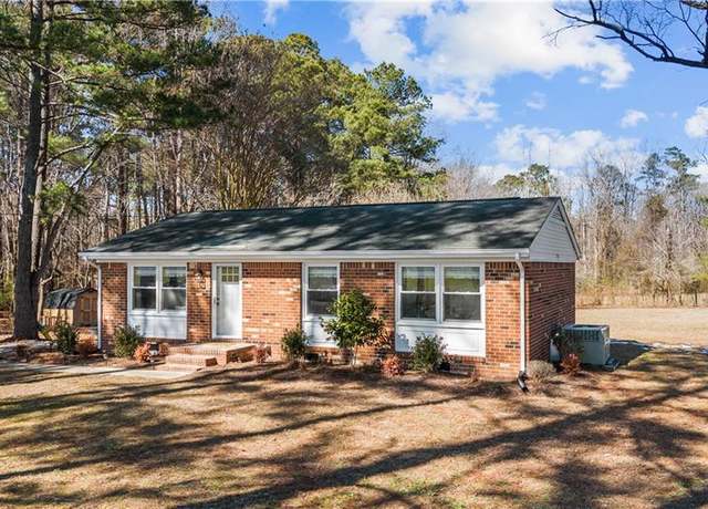 Property at 1370 Glen Haven Dr, Suffolk, VA 23437, 3 beds, 1.5 baths