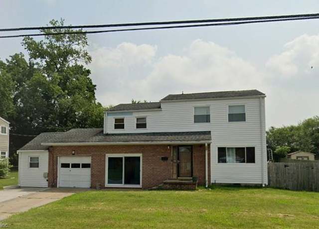 Property at 132 Victoria Dr, Virginia Beach, VA 23452, 4 beds, 2.5 baths