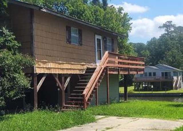Property at 172 Sunset Cir, Hertford, NC 27944, 2 beds, 1 bath