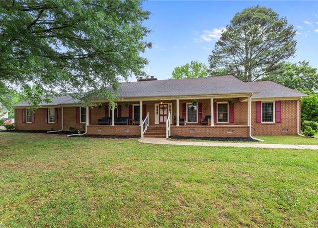 Property at 104 Beechwood Dr, Franklin, VA 23851, 4 beds, 3 baths