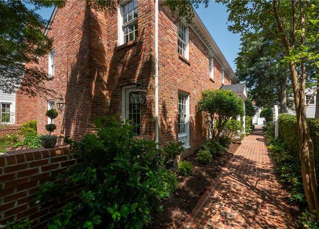 Property at 209 44th St, Virginia Beach, VA 23451, 5 beds, 5.5 baths