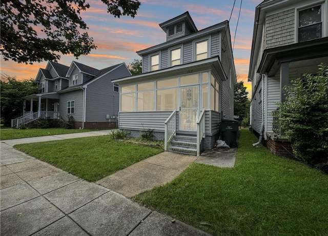 Property at 717 W 29th St, Norfolk, VA 23508, 3 beds, 2.5 baths
