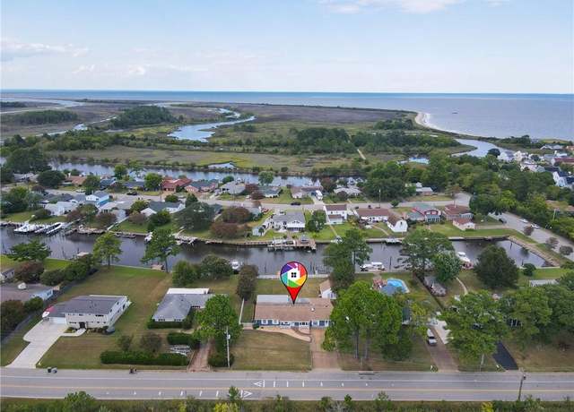 Property at 1727 Beach Rd, Hampton, VA 23664, 3 beds, 2 baths