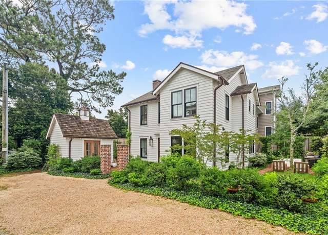 Property at 209 53rd St Unit B, Virginia Beach, VA 23451, 4 beds, 2.5 baths