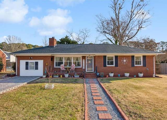 Property at 203 Charlotte Dr, Portsmouth, VA 23701, 3 beds, 1 bath