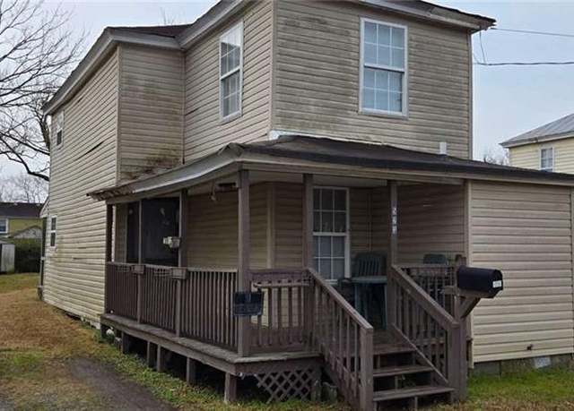 Property at 523 Mason Ave, Suffolk, VA 23434, 4 beds, 2 baths