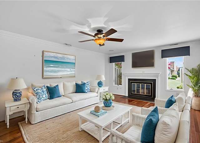Property at 4286 Hatton Point Ln, Portsmouth, VA 23703, 4 beds, 3 baths