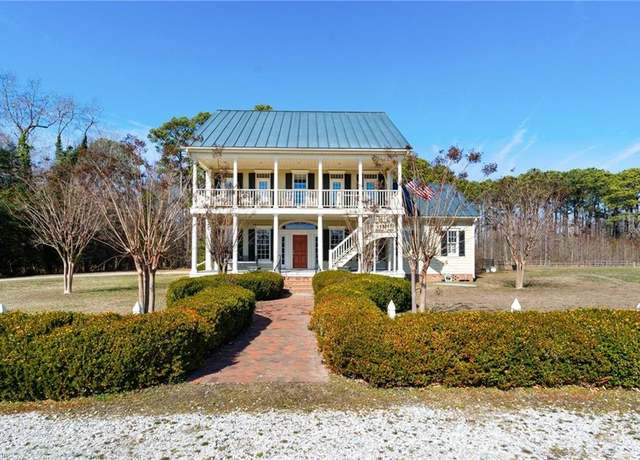 Property at 17271 Morgarts Beach Rd, Smithfield, VA 23430, 4 beds, 3.5 baths