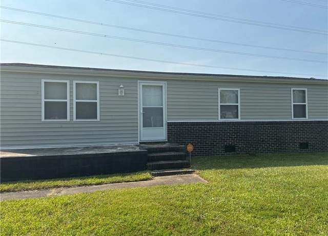 Property at 1302 Sierra Dr Dr, Suffolk, VA 23434, 4 beds, 1.5 baths
