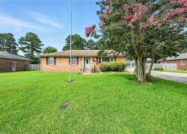 Property at 308 Robin Rd, Portsmouth, VA 23701, 4 beds, 2 baths