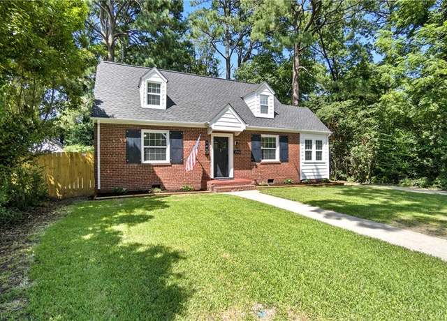 Property at 146 W Chester St, Norfolk, VA 23503, 4 beds, 2 baths
