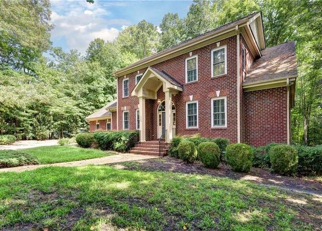 Property at 305 Par Dr, Williamsburg, VA 23188, 4 beds, 3.5 baths