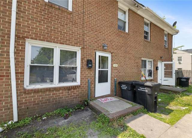 Property at 1121 Fayette St, Portsmouth, VA 23704, 3 beds, 1.5 baths