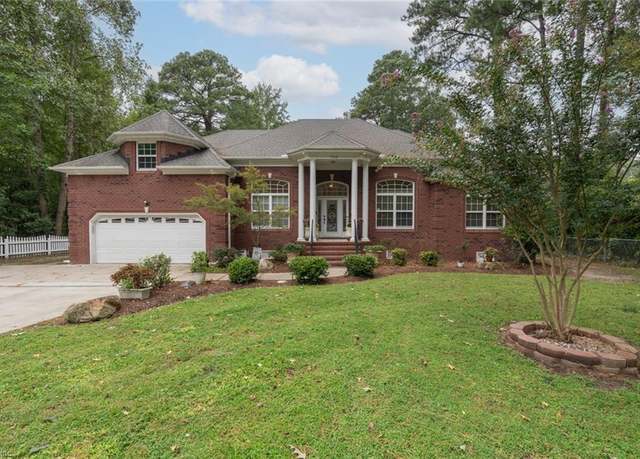 Property at 732 Washington Dr, Chesapeake, VA 23322, 3 beds, 2 baths