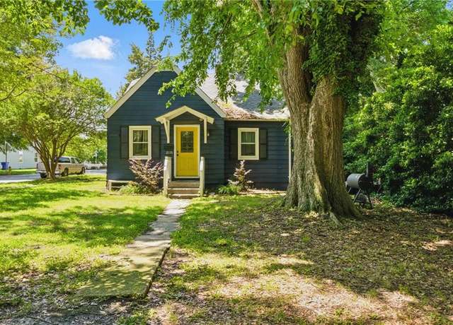 Property at 2015 Willow Wood Dr, Norfolk, VA 23509, 3 beds, 2 baths